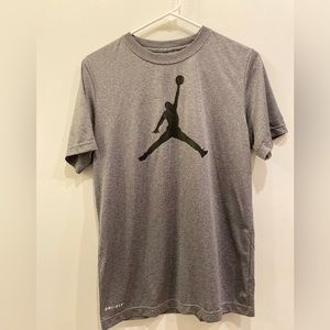 Boys Jordan Jumpman dri fit shirt xl EUC